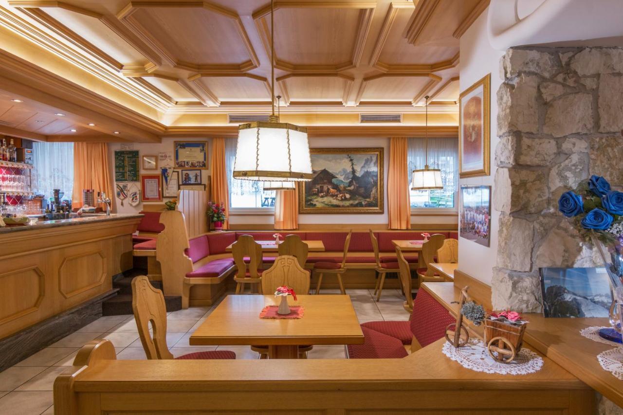 Hotel Ramon Campitello di Fassa Eksteriør billede