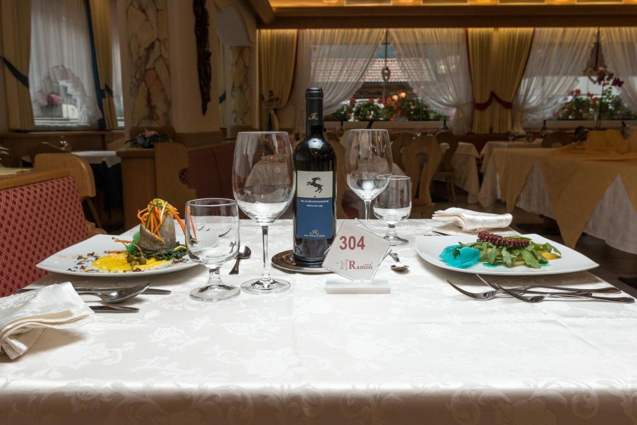 Hotel Ramon Campitello di Fassa Eksteriør billede