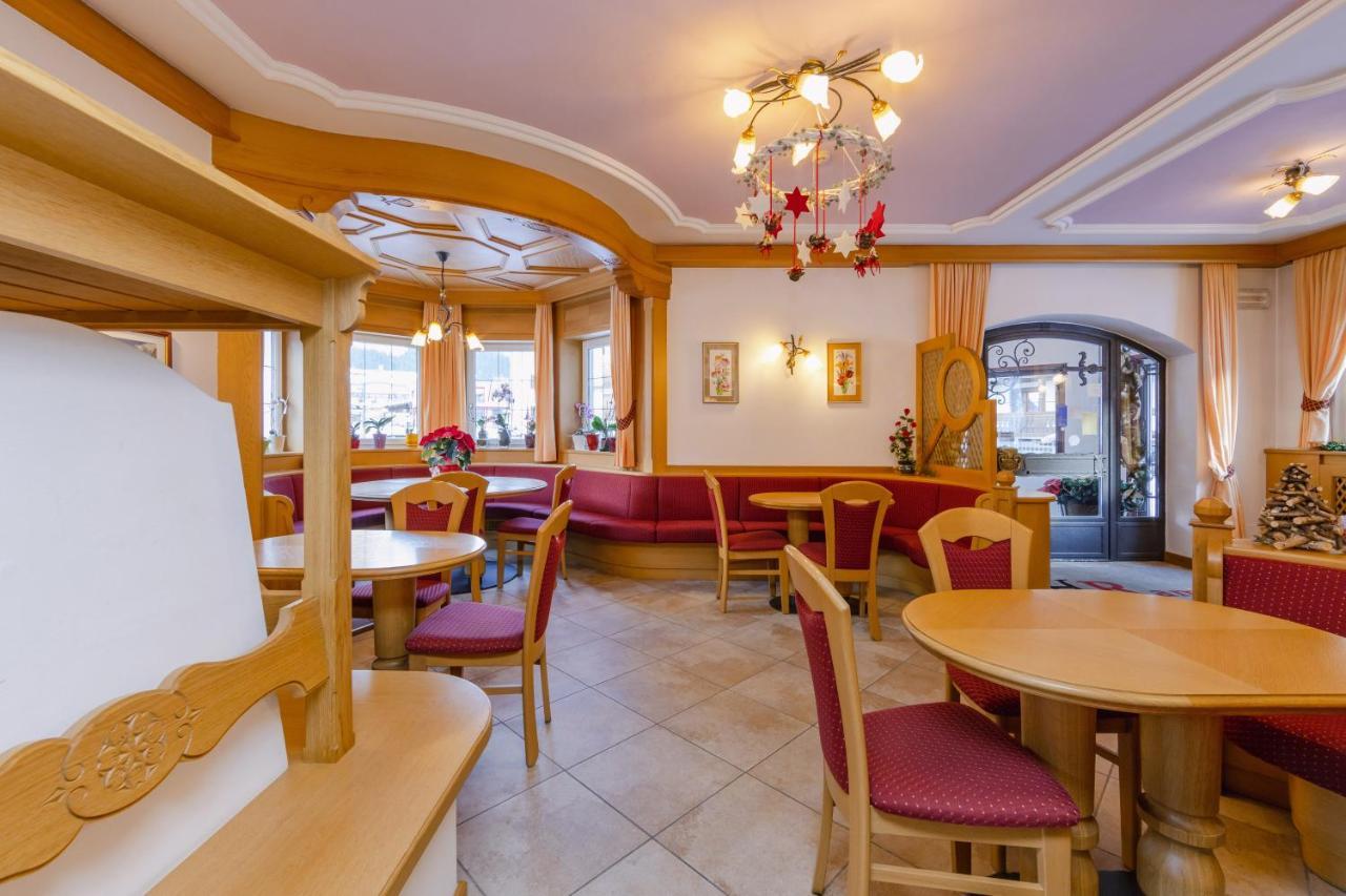 Hotel Ramon Campitello di Fassa Eksteriør billede
