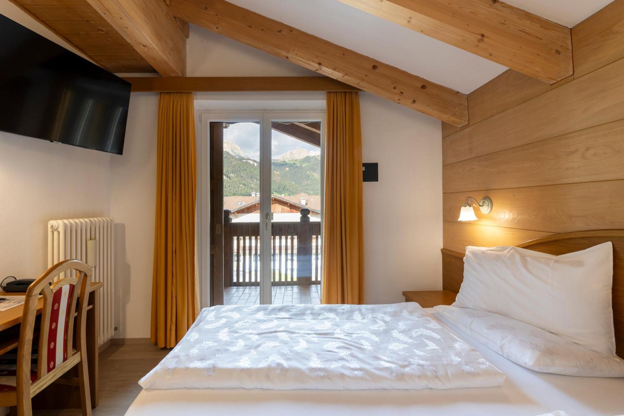 Hotel Ramon Campitello di Fassa Eksteriør billede