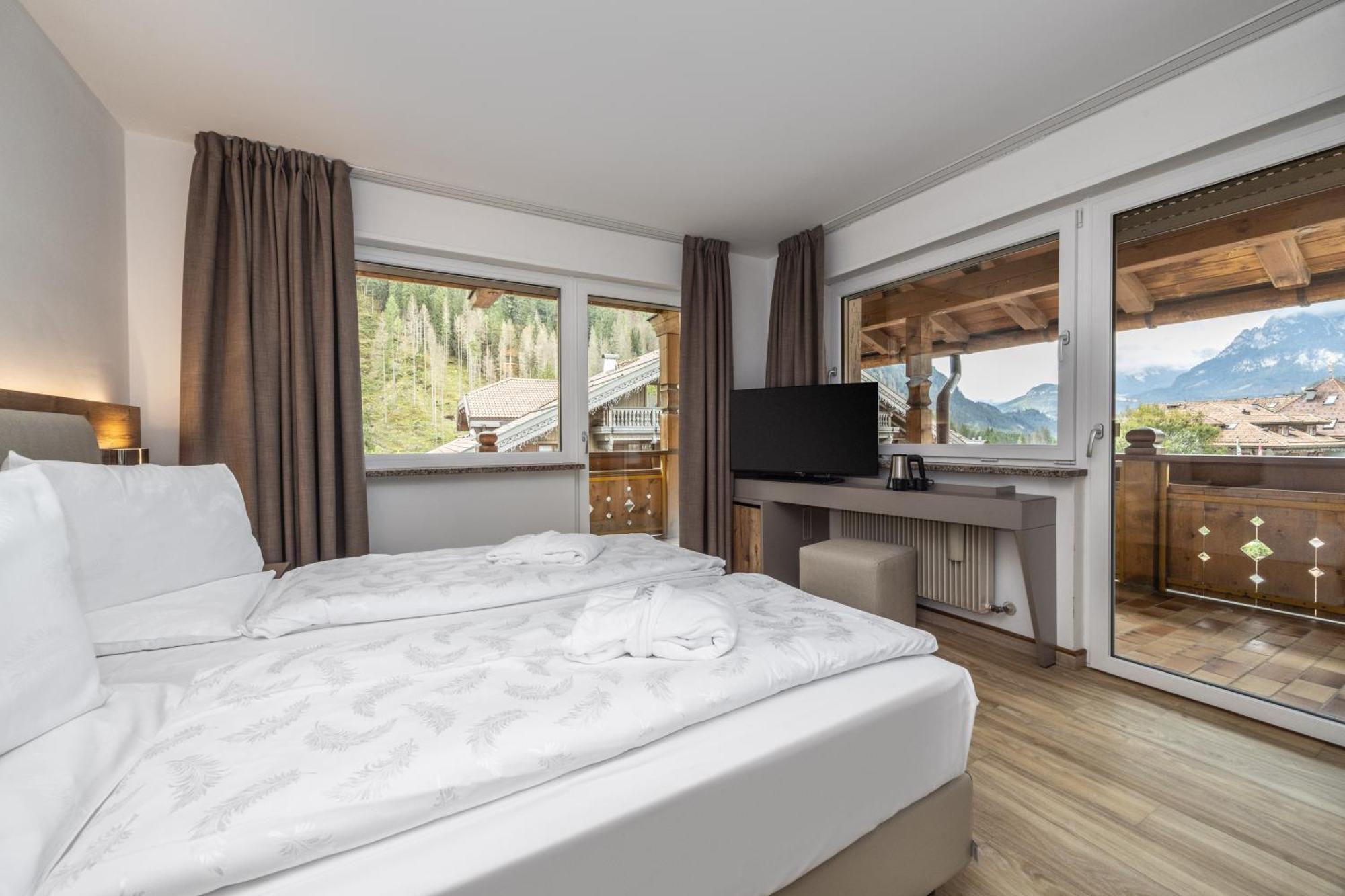 Hotel Ramon Campitello di Fassa Eksteriør billede